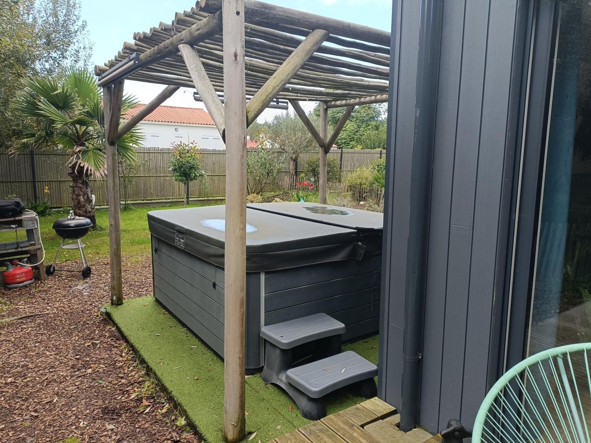 Apb Spa Locations Avec Jacuzzi Privatif Saint-Jean-de-Monts Exterior photo
